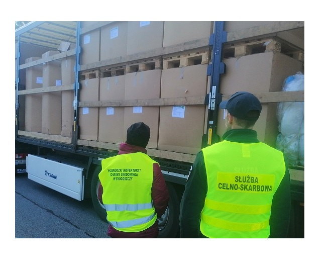KAS: Zatrzymano ciężarówkę z 26 tonami nielegalnych odpadów [FILM]