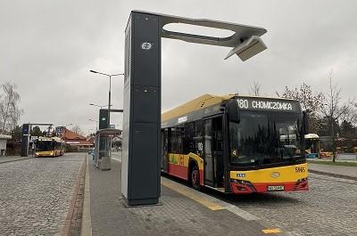 Warszawa: Największa elektromobilna stacja ładowania już działa