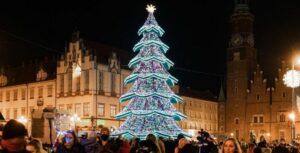 Nowe, świąteczne iluminacje we Wrocławiu [FILM]
