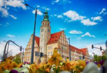 Olsztyn: Urzędnicy żądają podwyżki 1,5 tys. zł. Będzie spór zbiorowy?