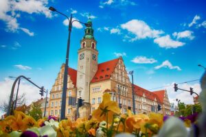 Olsztyn: Urzędnicy żądają podwyżki 1,5 tys. zł. Będzie spór zbiorowy?