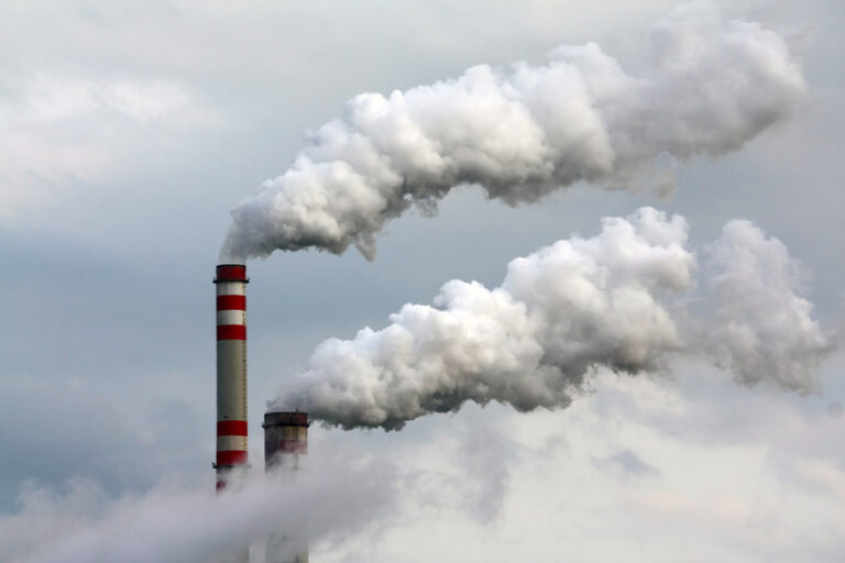 Śląskie: Alarm smogowy w południowej części regionu