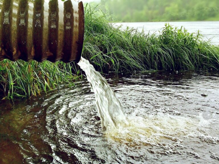 MKiŚ, MI, Wody Polskie i GIOŚ łączą siły, aby powstrzymać proceder nielegalnych zrzutów i zanieczyszczania polskich rzek