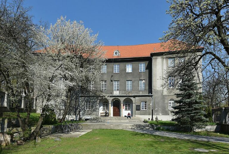 7 mln zł na termomodernizację zabytkowych budynków warszawskiej ASP