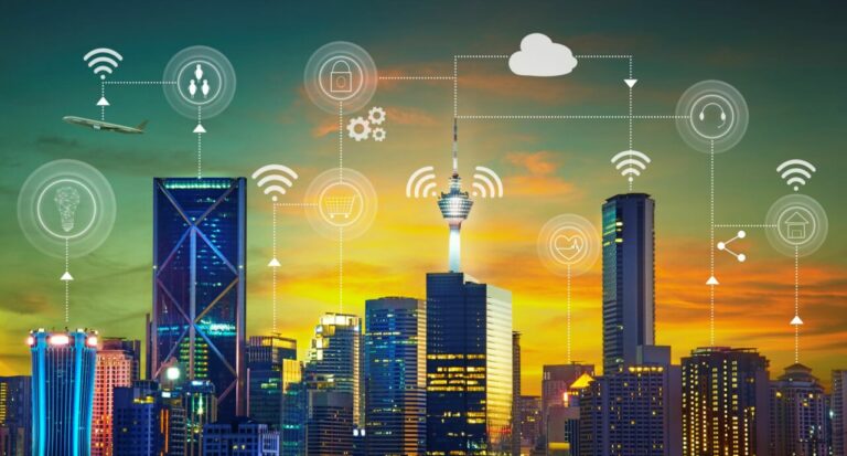 Polskie miasta coraz bardziej smart. Inteligentne rozwiązania przekładają się na oszczędności i poprawiają bezpieczeństwo