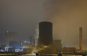 Fukushima. Skażona woda z elektrowni trafi do oceanu?