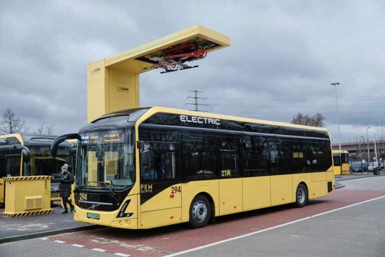 Elektryczne autobusy kursują po ulicach Gliwic