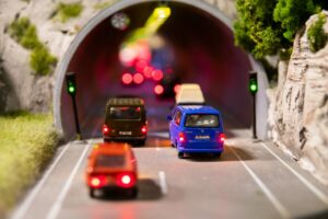 Najdłuższy w Polsce pozamiejski tunel drążony w skale. Powstał w ramach trasy S3
