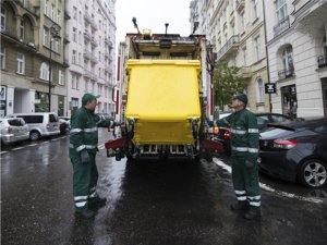 In house Warszawa. KIO orzekła, że ratusz nie może bez przetargu podpisać kontraktu z MPO
