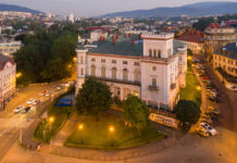 Bielsko-Biała. Kończy się remont otoczenia Zamku Sułkowskich