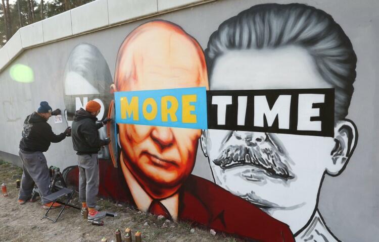 Gdańsk: powstają antywojenne murale. Artystyczny wyraz solidarności z Ukrainą [GALERIA]