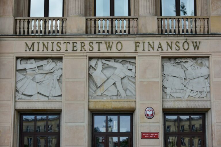 Fundusze inwestycyjne będą musiały informować o ryzykach zrównoważonego rozwoju