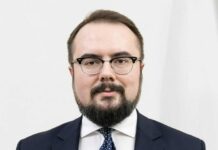 Jabłoński: embargo na import gazu i ropy z Rosji jest konieczne, by powstrzymać tę wojnę