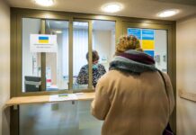 ZPPHiU: ukraińscy uchodźcy mogą wypełnić lukę na rynku pracy w sektorze handlu i usług Powiatowy Urząd Pracy we Wrocławiu