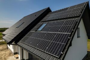 TAURON: 127 tys. mikroinstalacji przyłączonych do sieci elektroenergetycznej w 2021 r.