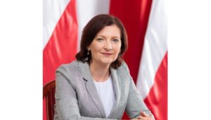 Ewa Leniart: kluczem do zarządzania tym kryzysem jest współpraca z samorządami (wywiad)