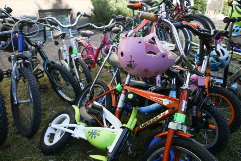 W Katowicach uruchomiono wypożyczalnię rowerów „Koło na start” dla uchodźców z Ukrainy