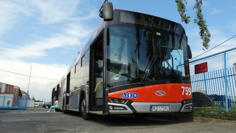 Rzeszowski samorząd kupi 14 ekologicznych autobusów dla miejskiej komunikacji