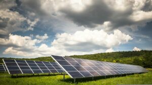 PGE Energia Odnawialna wybuduje 12 farm fotowoltaicznych