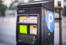 Kierowcy w Warszawie oburzeni podwyżką cen za parkowanie