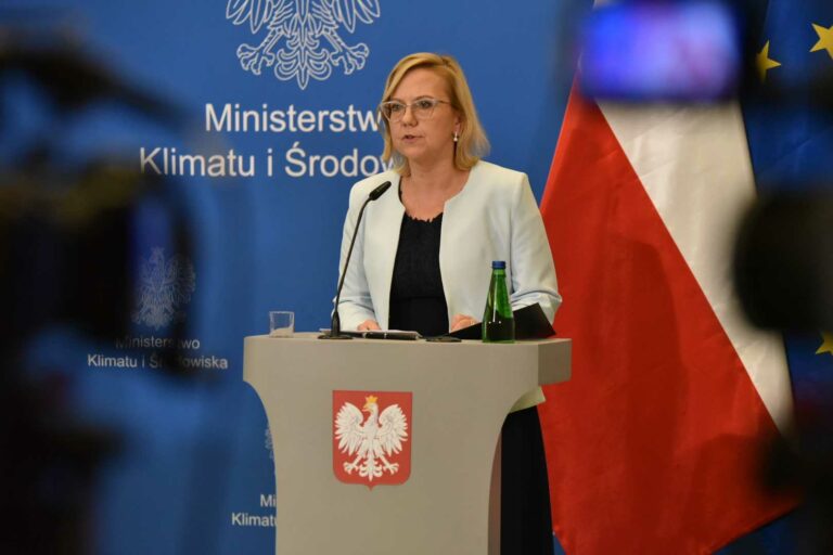 MKiŚ: URE ma blokować podwyżki cen ciepła