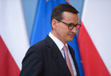 Premier: w związku z pożarem w Zielonej Górze w trybie pilnym odbyłem naradę m.in. z premierem J. Kaczyńskim