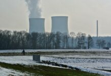 Badanie: 64 proc. Polaków chce przyspieszenia prac nad budową elektrowni jądrowych