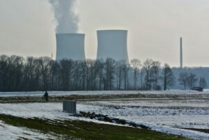 Badanie: 64 proc. Polaków chce przyspieszenia prac nad budową elektrowni jądrowych