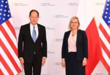Uroczysta prezentacja raportu dotyczącego budowy elektrowni atomowej w Polsce