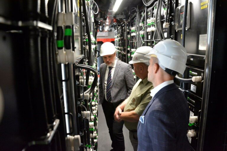 TAURON uruchomił pierwszy przemysłowy magazyn energii