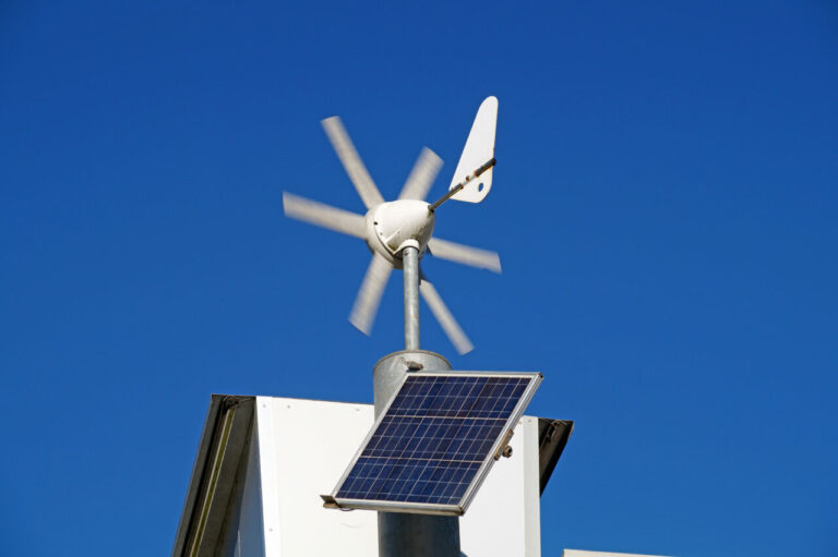 Turbiny wiatrowe dobrym uzupełnieniem fotowoltaiki. Naukowcy ze Śląska pracują nad uruchomieniem projektów pilotażowych