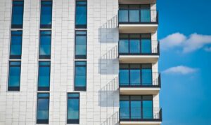 Polscy naukowcy mają pomysł na ograniczenie strat ciepła w budynkach