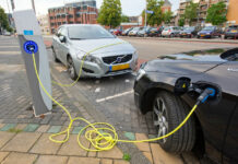 232 ładowarki aut elektrycznych w Warszawie – tak „rozwijamy” elektromobilność