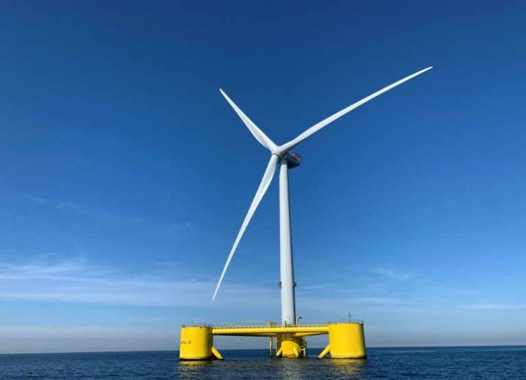 Na dnie Bałtyku przesuwane są głazy w związku z budową farmy wiatrowej Baltica 2