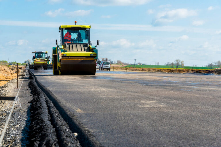 Dolnośląskie. Niemal 49 mln zł na remonty dróg w 2023 r. z Rządowego Funduszu Dróg