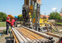 Dwie oferty na odwiert w Grodźcu w poszukiwaniu złóż geotermalnych wiercenie, studnia, geotermia, odwiert
