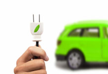 Zakaz rejestracji nowych aut spalinowych od 2035 roku jest nierealny Auto elektryczne