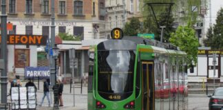 Tramwaj linii 9 w Poznaniu