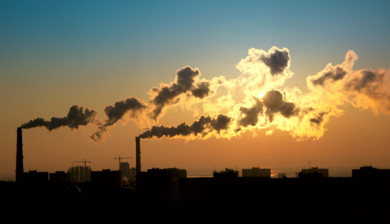 Ile kosztuje nas spalanie węgla? Za pozostanie przy energetyce węglowej zapłacimy nie tylko zdrowiem