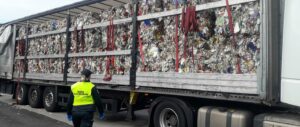 Nielegalnie przywiózł do Polski 19 ton odpadów; tłumaczył, że chciał u nas tylko zatankować