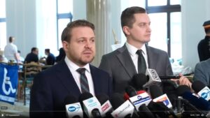 Ozdoba: nadzór nad gospodarką odpadami jest ustawowym obowiązkiem prezydenta stolicy (...) On musi się tym zajmować
