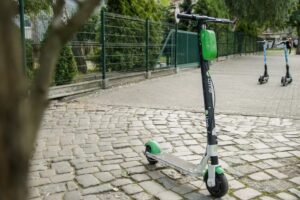 Gdańsk próbuje zapanować nad samowolką użytkowników hulajnóg