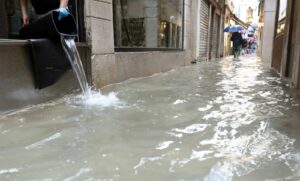 Wody opadowe, czyli nadmiar i niedobór H2O