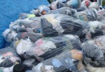 Pomorskie. Nawet 4 mln zł kary dla firmy za podrzucanie używanej odzieży do pojemników na odzież