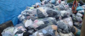 Pomorskie. Nawet 4 mln zł kary dla firmy za podrzucanie używanej odzieży do pojemników na odzież