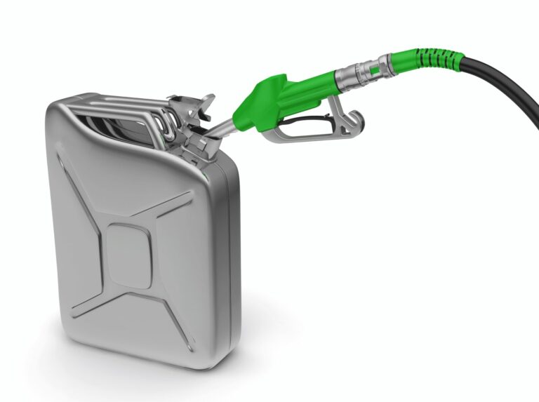 Rząd obniży zawartość biopaliw w benzynie i ropie