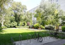 W 2022 roku w Warszawie rozbetonowano niemal 39 tys. metrów kwadratowych
