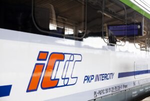 PKP Intercity wdrożyło system do zarządzania energią. W tym roku w wagonach ciepło z OZE