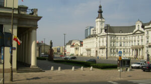 Warszawa. Mieszkańcy chcą więcej zieleni na placu Teatralnym