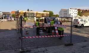 107 słupków w centrum miasta. Gdańsk zabezpiecza ruch pieszo-rowerowy